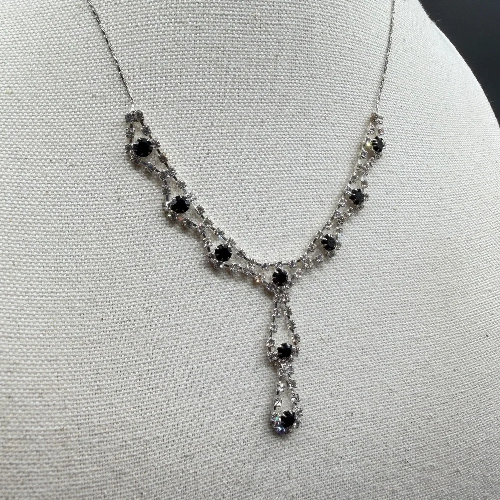 N/A elegant black
